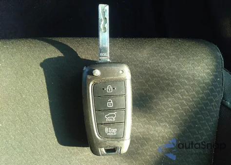 2018 Hyundai Elantra Gt z USA, uszkodzony, nr VIN KMHH35LE1JU075424